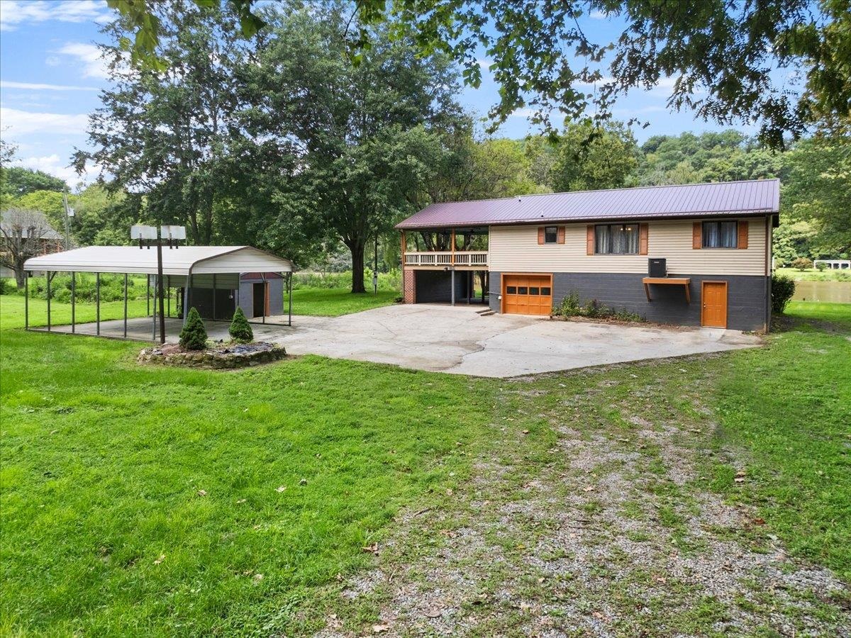 1769 Julia Simpkins Road Allisonia VA 24347