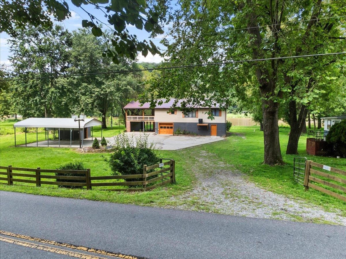 1769 Julia Simpkins Road Allisonia VA 24347