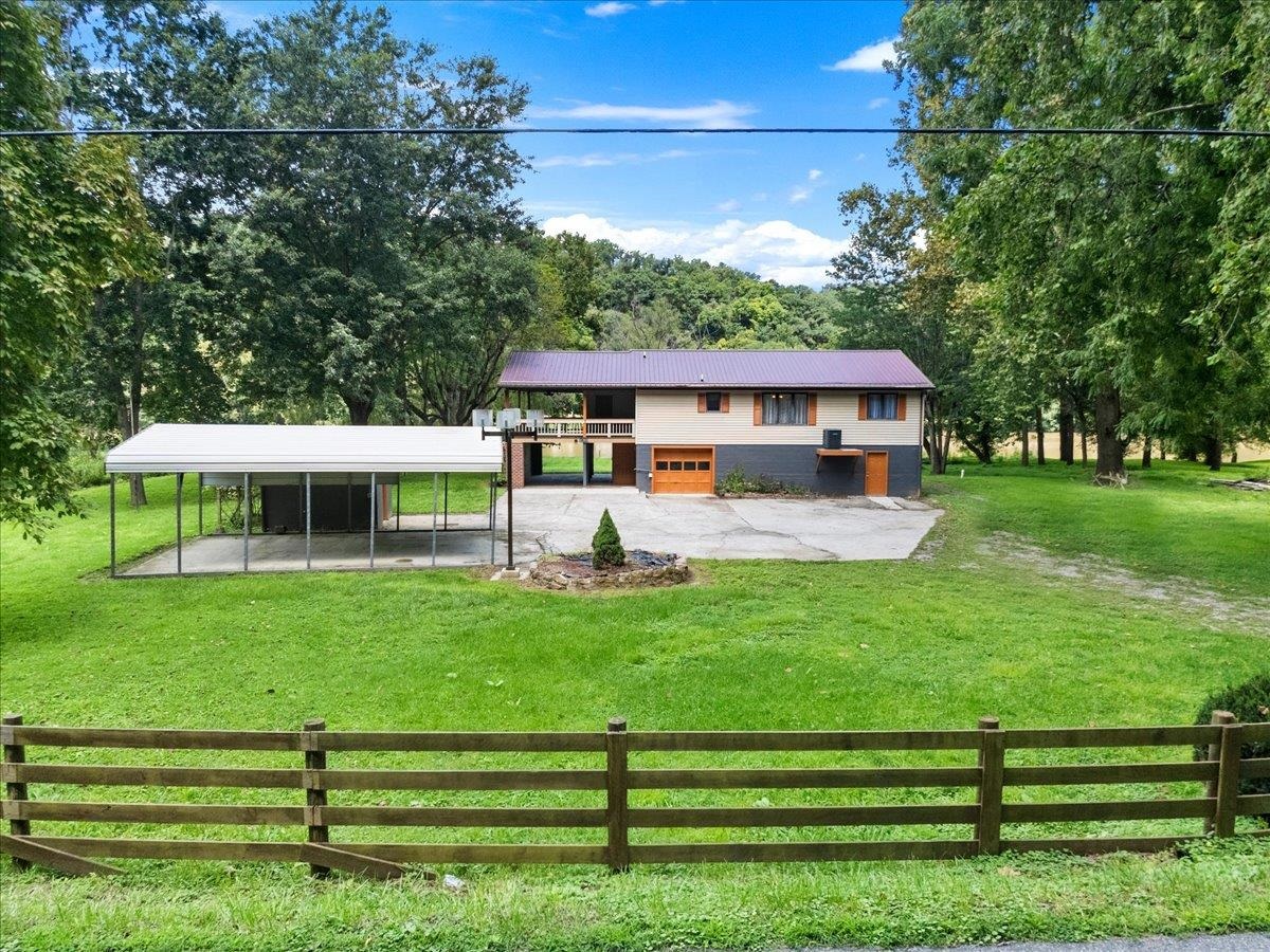 1769 Julia Simpkins Road Allisonia VA 24347