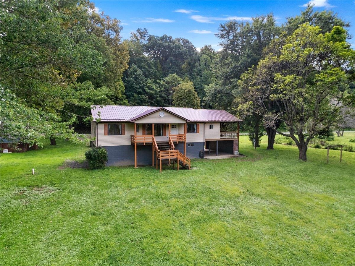 1769 Julia Simpkins Road Allisonia VA 24347