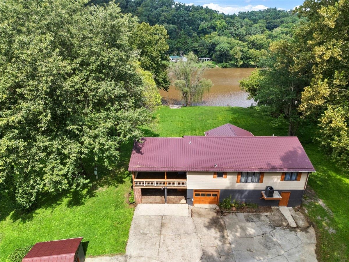 1769 Julia Simpkins Road Allisonia VA 24347
