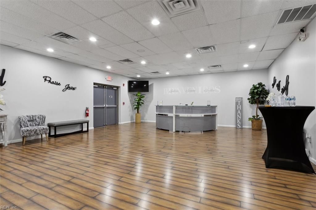 14859 Warwick Boulevard Newport News VA 23608