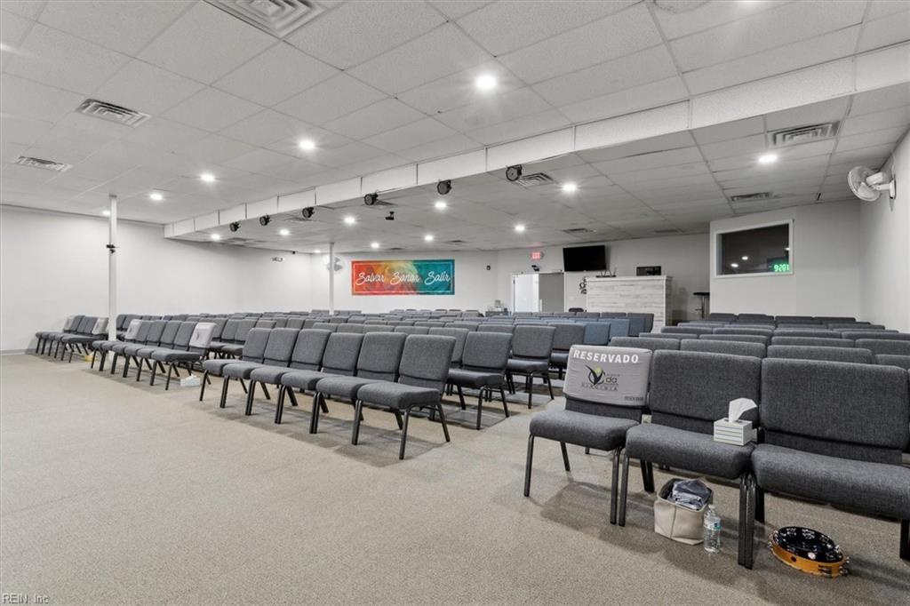 14859 Warwick Boulevard Newport News VA 23608