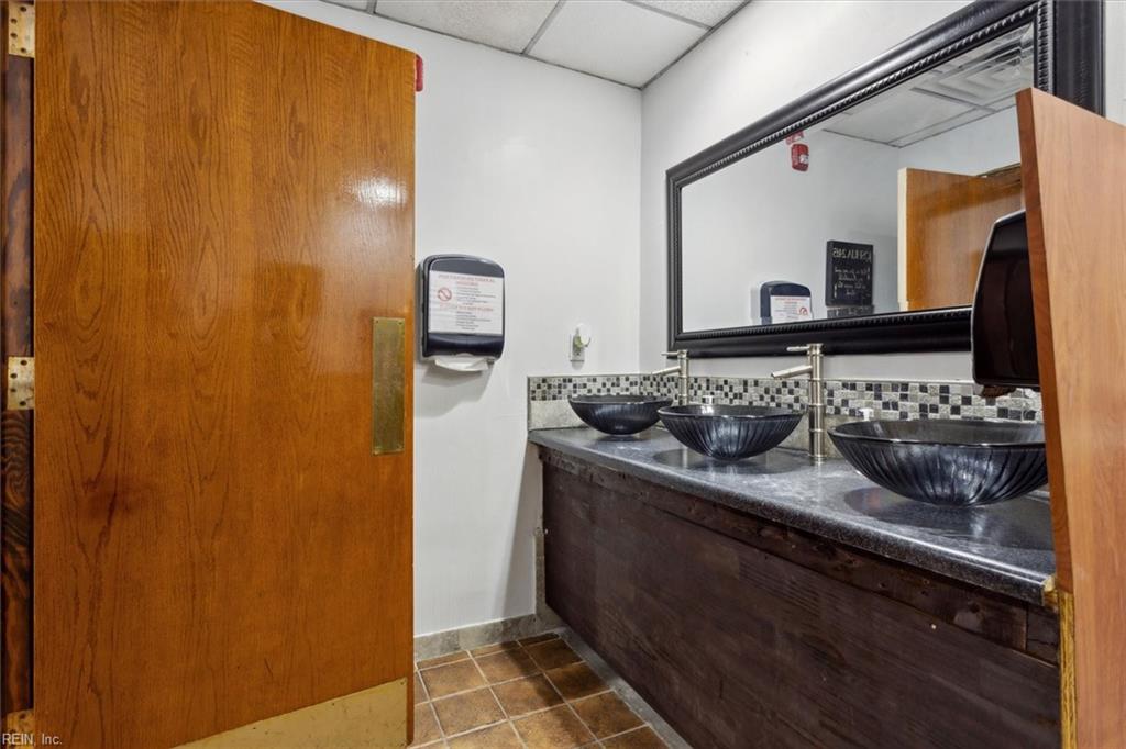 14859 Warwick Boulevard Newport News VA 23608