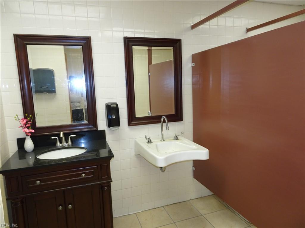 12515 Warwick Boulevard Newport News VA 23606