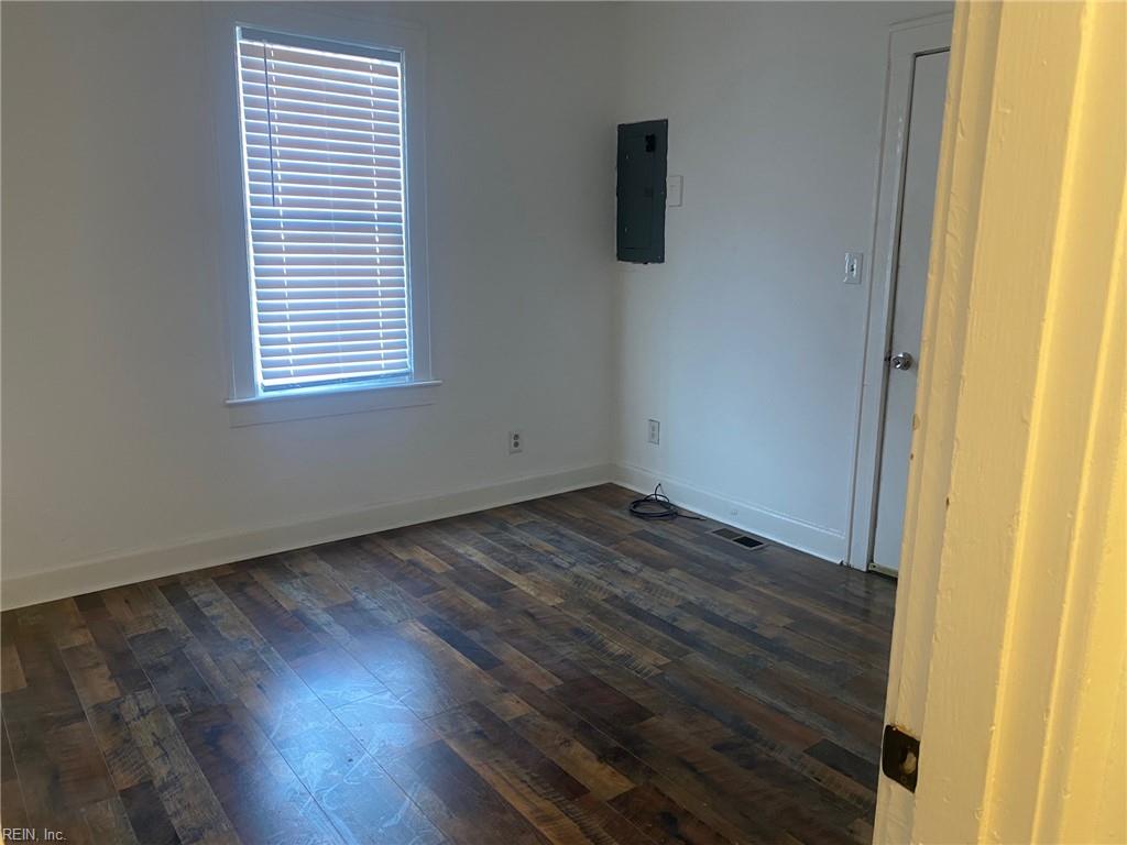 3310 Roanoke (3314) Avenue Newport News VA 23607
