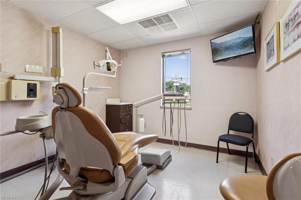 9916 Warwick Boulevard Newport News VA 23601