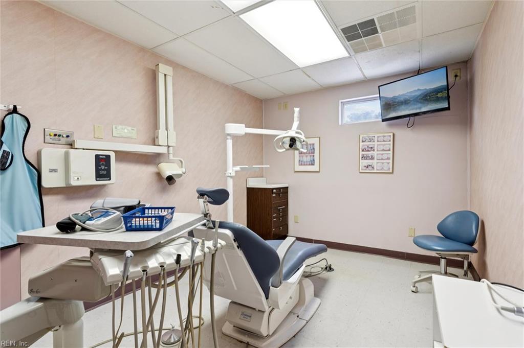 9916 Warwick Boulevard Newport News VA 23601