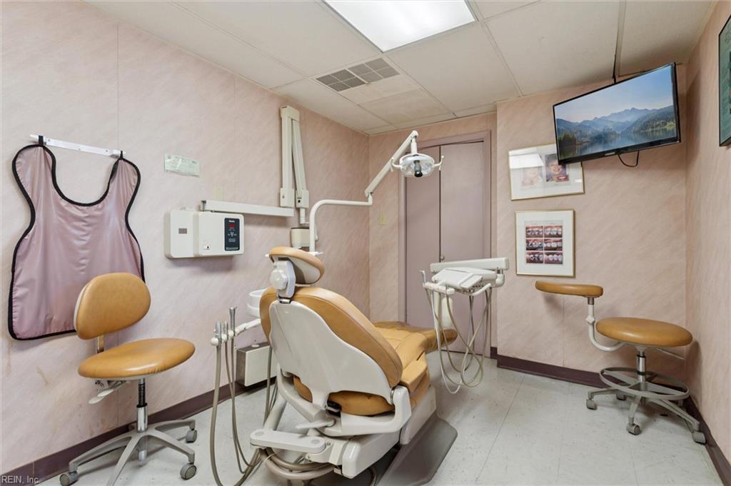 9916 Warwick Boulevard Newport News VA 23601