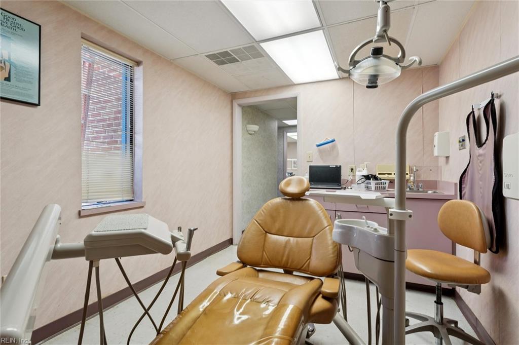 9916 Warwick Boulevard Newport News VA 23601