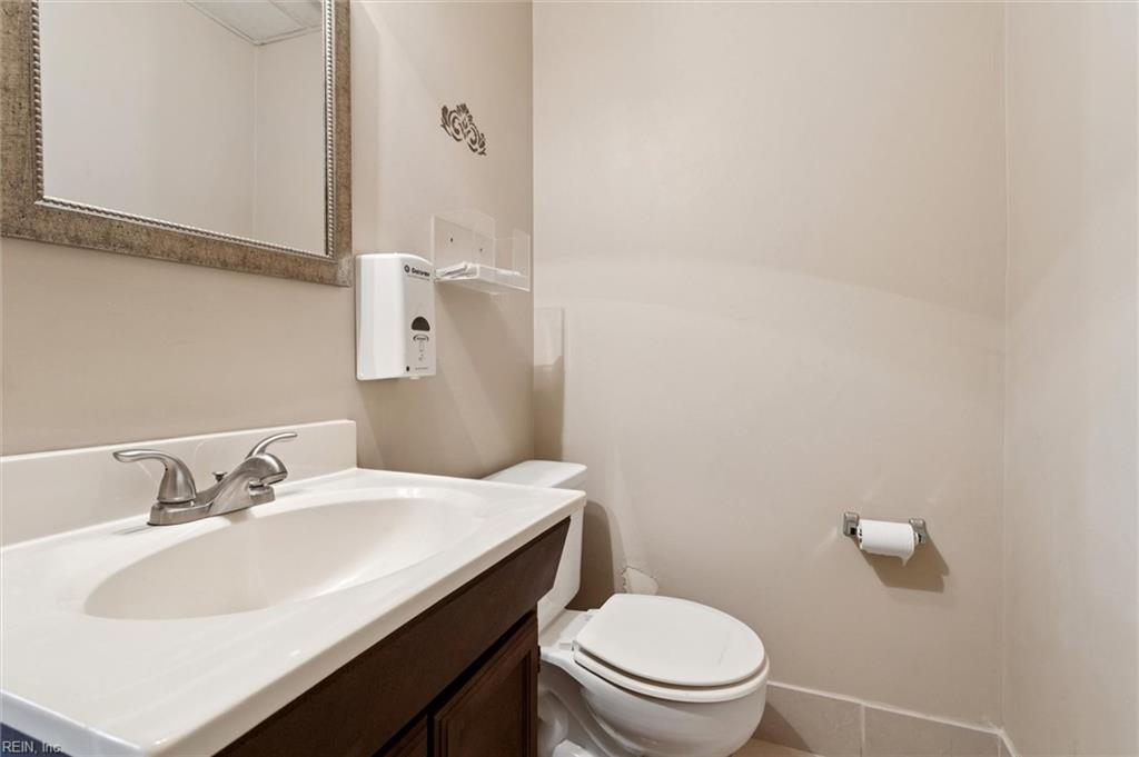 9916 Warwick Boulevard Newport News VA 23601