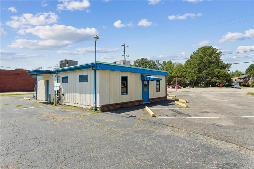 9916 Warwick Boulevard Newport News VA 23601