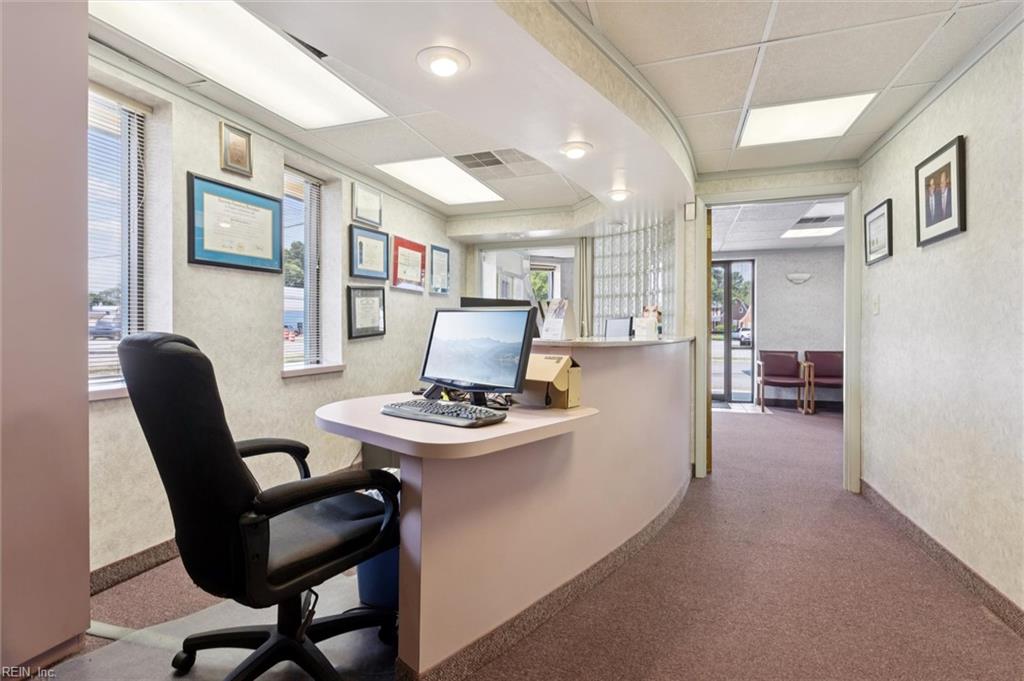 9916 Warwick Boulevard Newport News VA 23601