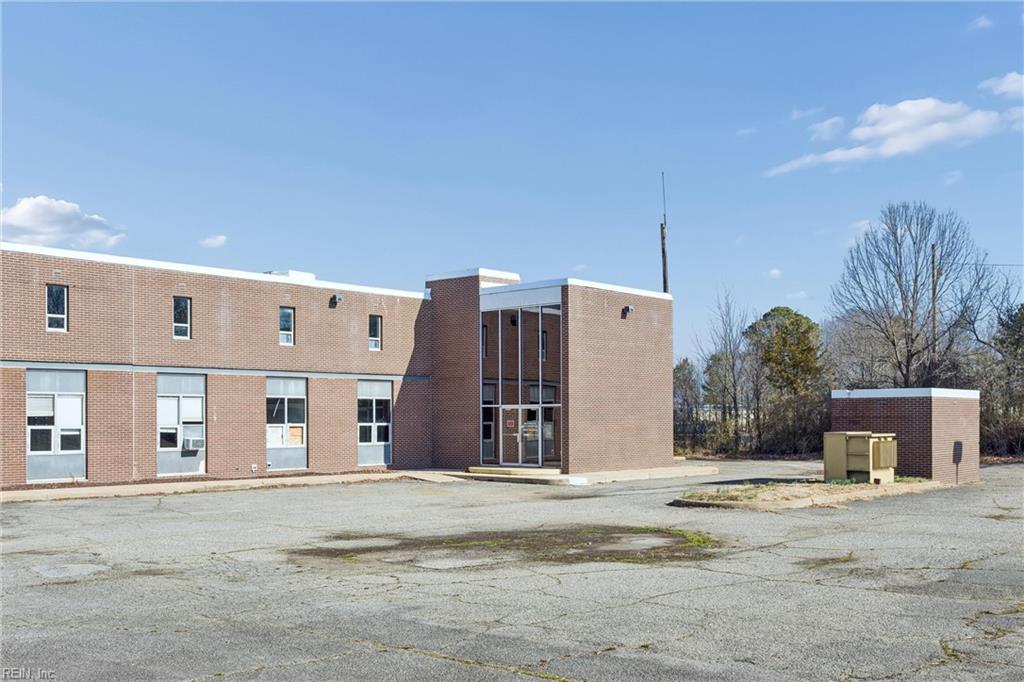 9302 Warwick Boulevard Newport News VA 23601