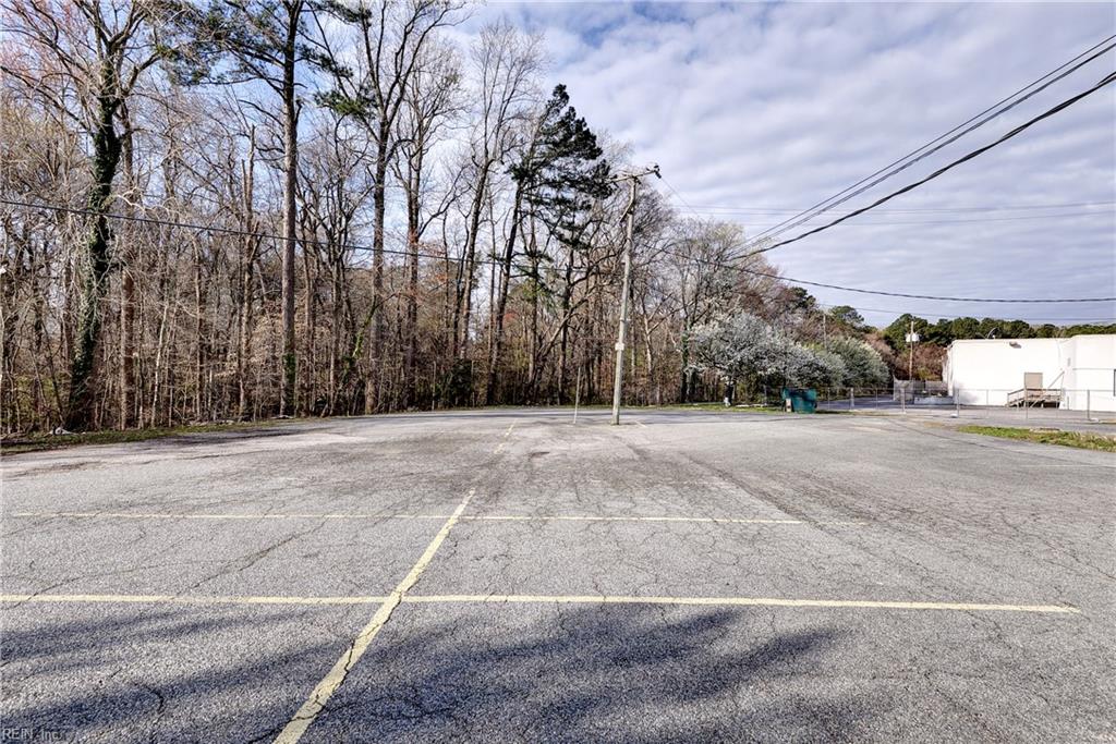 13749 Warwick Boulevard Newport News VA 23602