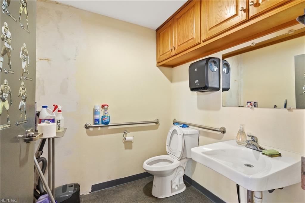 6219 George Washington Memorial Highway Yorktown VA 23692