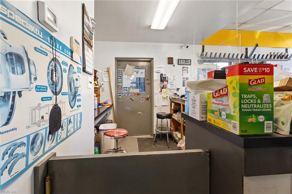 6219 George Washington Memorial Highway Yorktown VA 23692