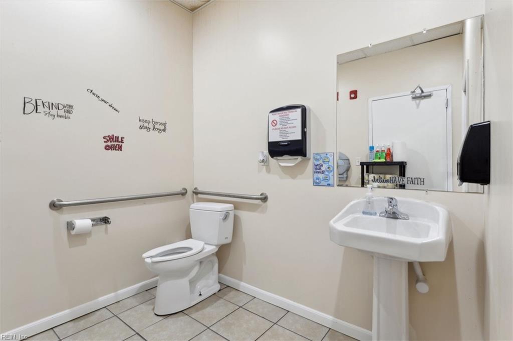 14859 Warwick Boulevard Newport News VA 23608