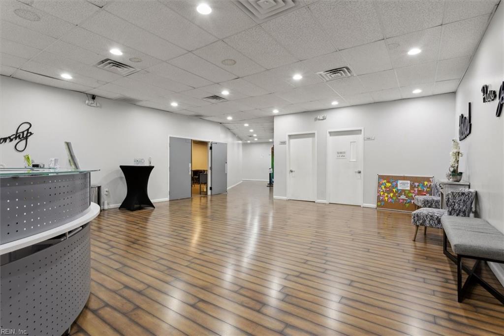 14859 Warwick Boulevard Newport News VA 23608