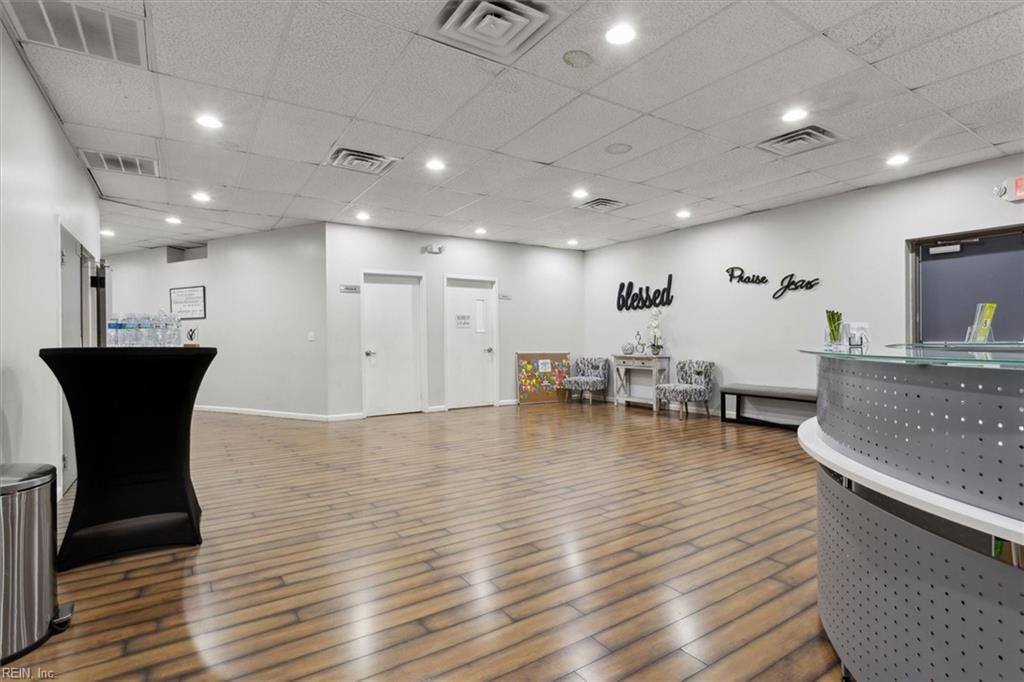 14859 Warwick Boulevard Newport News VA 23608