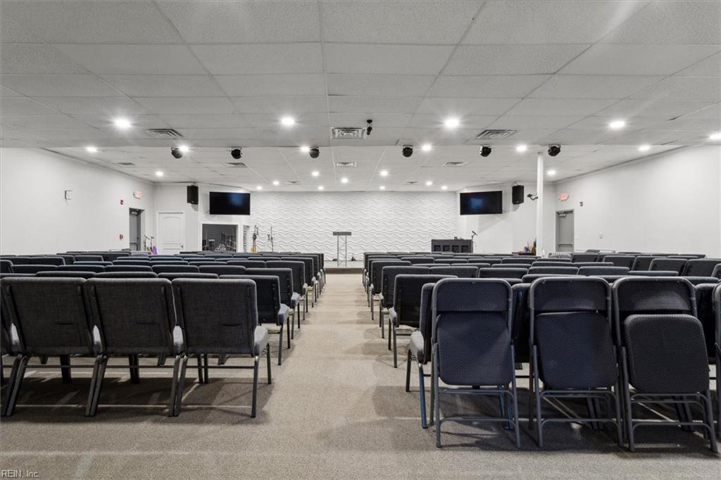 14859 Warwick Boulevard Newport News VA 23608