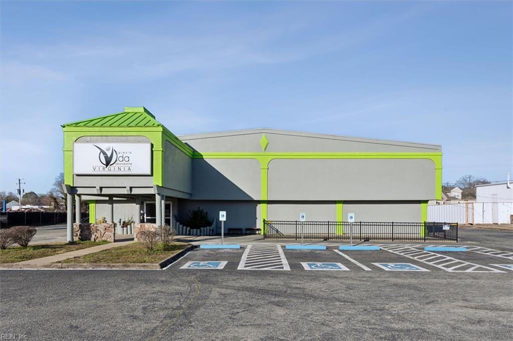 14859 Warwick Boulevard Newport News VA 23608