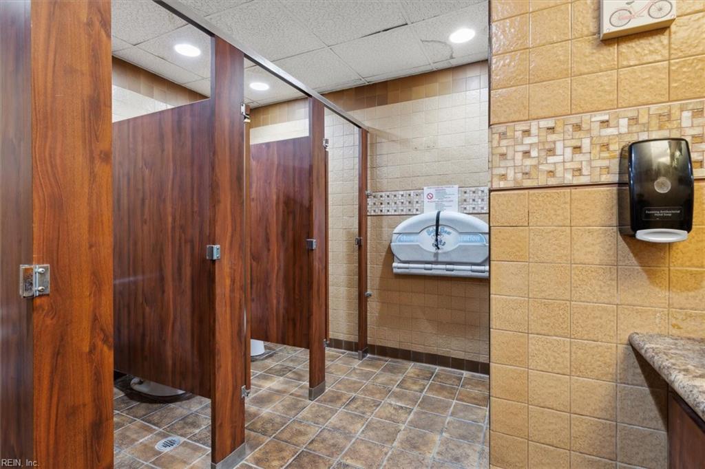 14859 Warwick Boulevard Newport News VA 23608