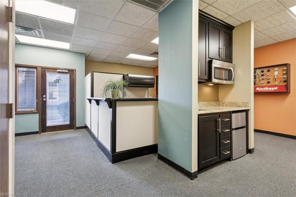 732 Thimble Shoals Boulevard Newport News VA 23606