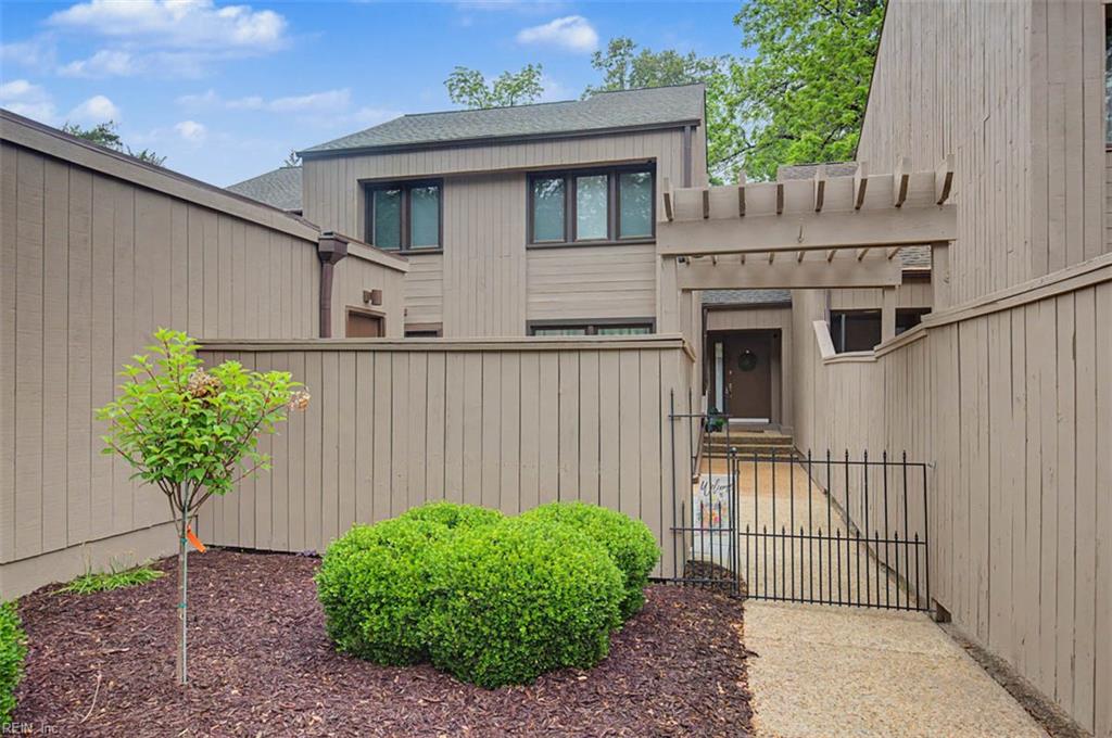 119 Harrops Glen Williamsburg VA 23185