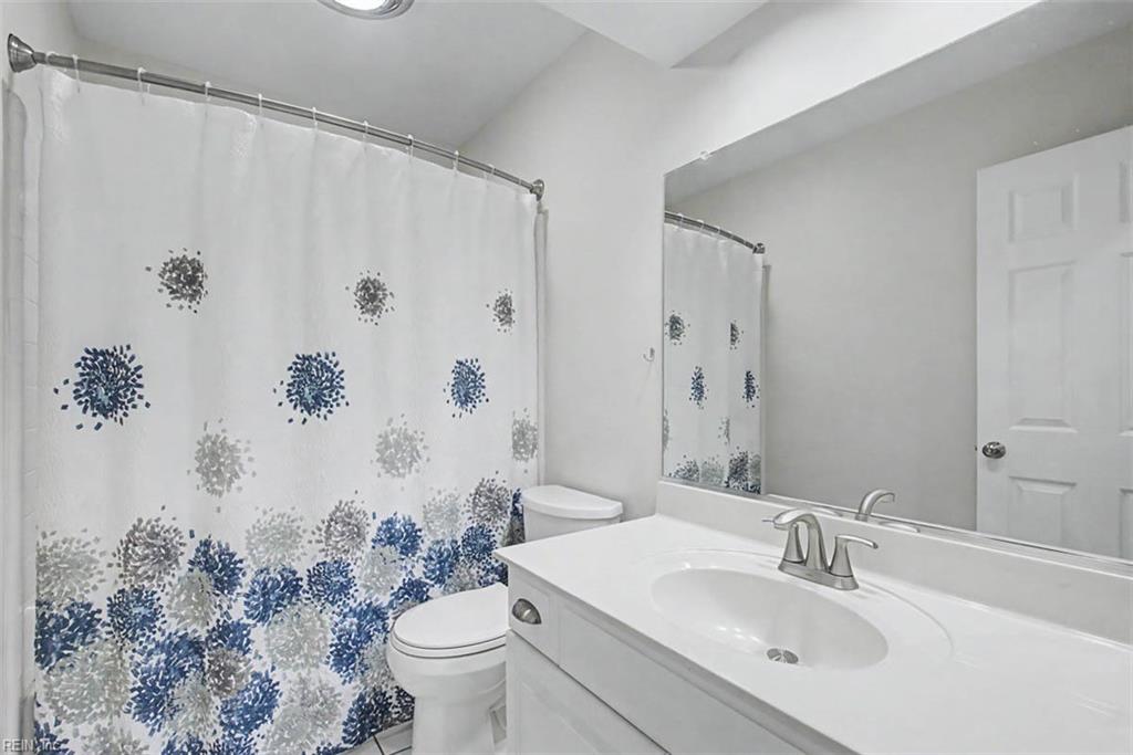 119 Harrops Glen Williamsburg VA 23185