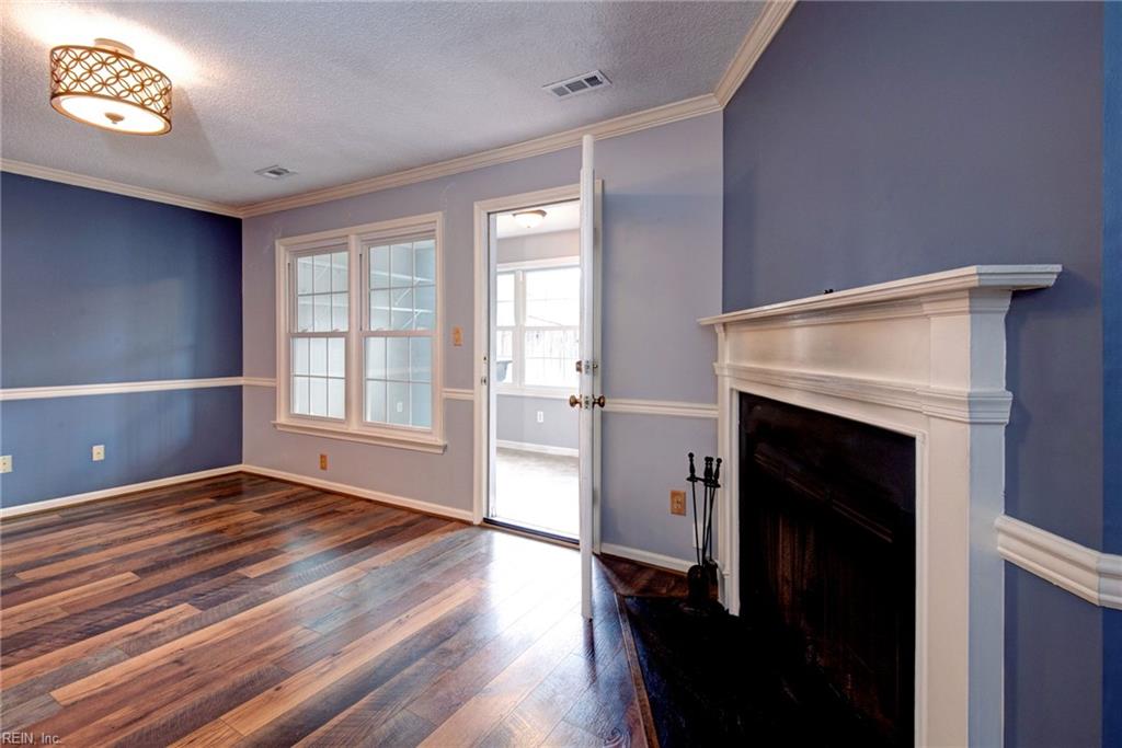 102 Penny Lane Yorktown VA 23692