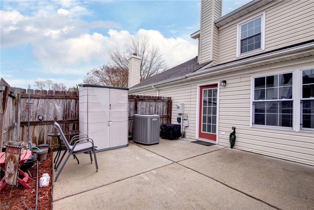 102 Penny Lane Yorktown VA 23692