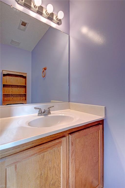 102 Penny Lane Yorktown VA 23692