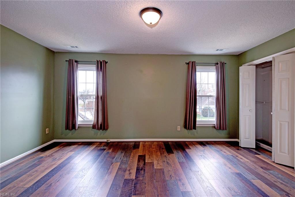 102 Penny Lane Yorktown VA 23692