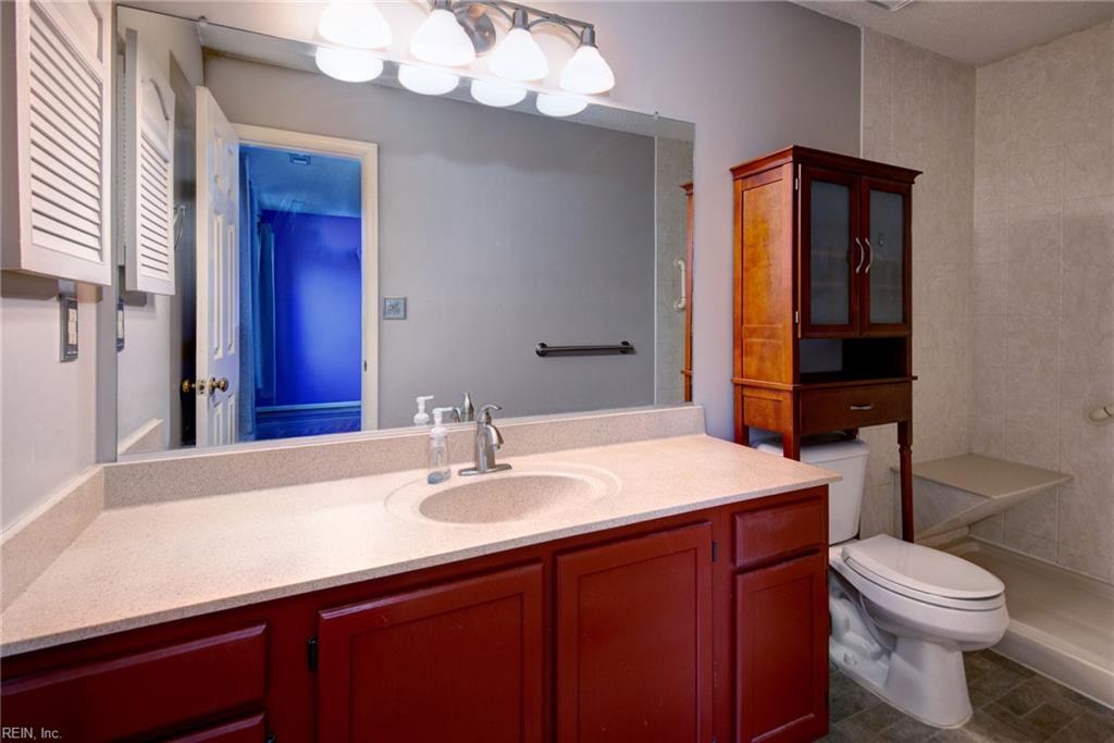 102 Penny Lane Yorktown VA 23692