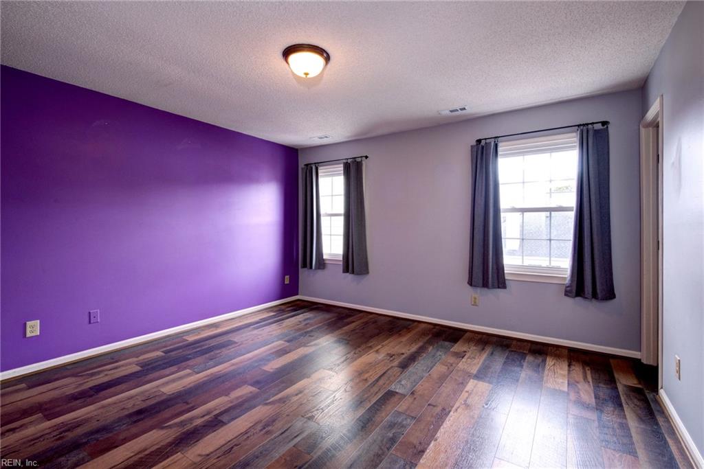 102 Penny Lane Yorktown VA 23692