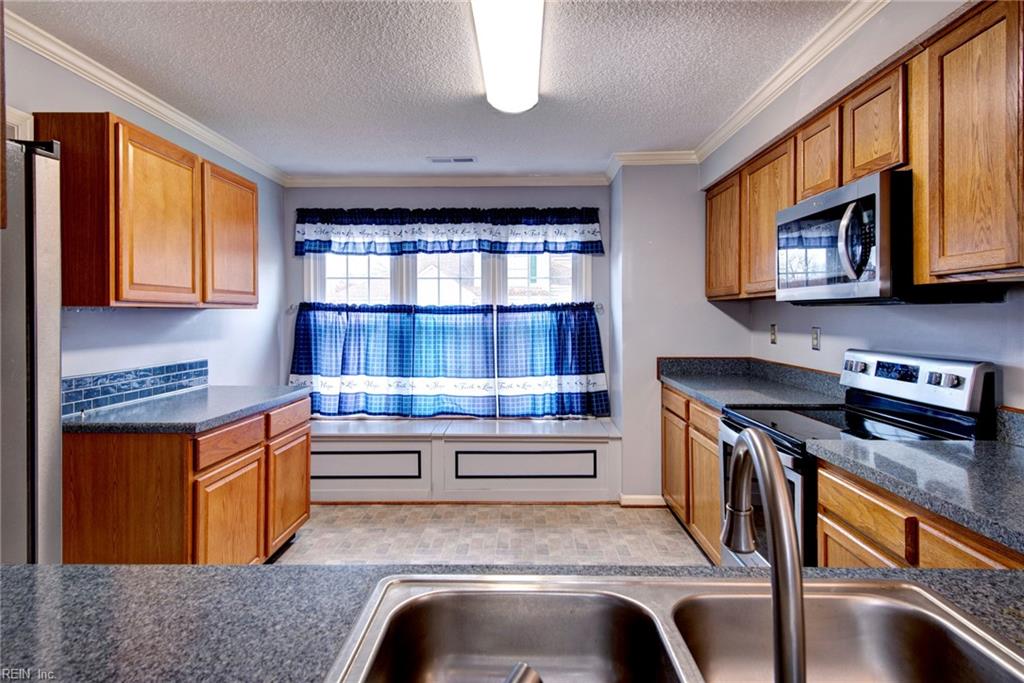 102 Penny Lane Yorktown VA 23692