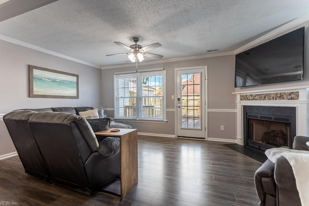 108 Penny Lane Yorktown VA 23692