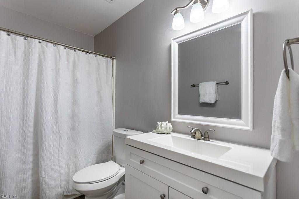 108 Penny Lane Yorktown VA 23692