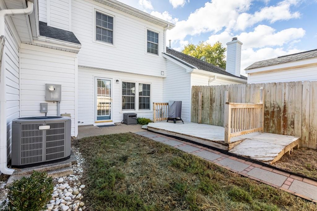 108 Penny Lane Yorktown VA 23692