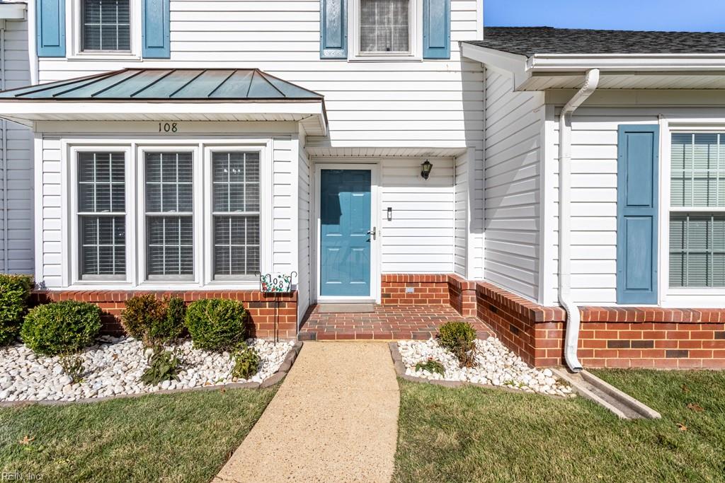108 Penny Lane Yorktown VA 23692