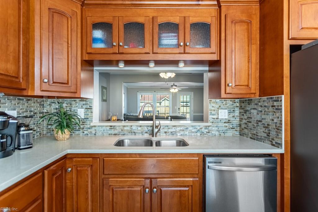 108 Penny Lane Yorktown VA 23692