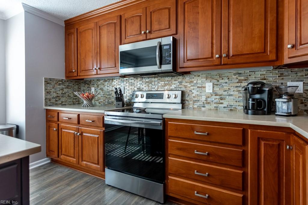 108 Penny Lane Yorktown VA 23692