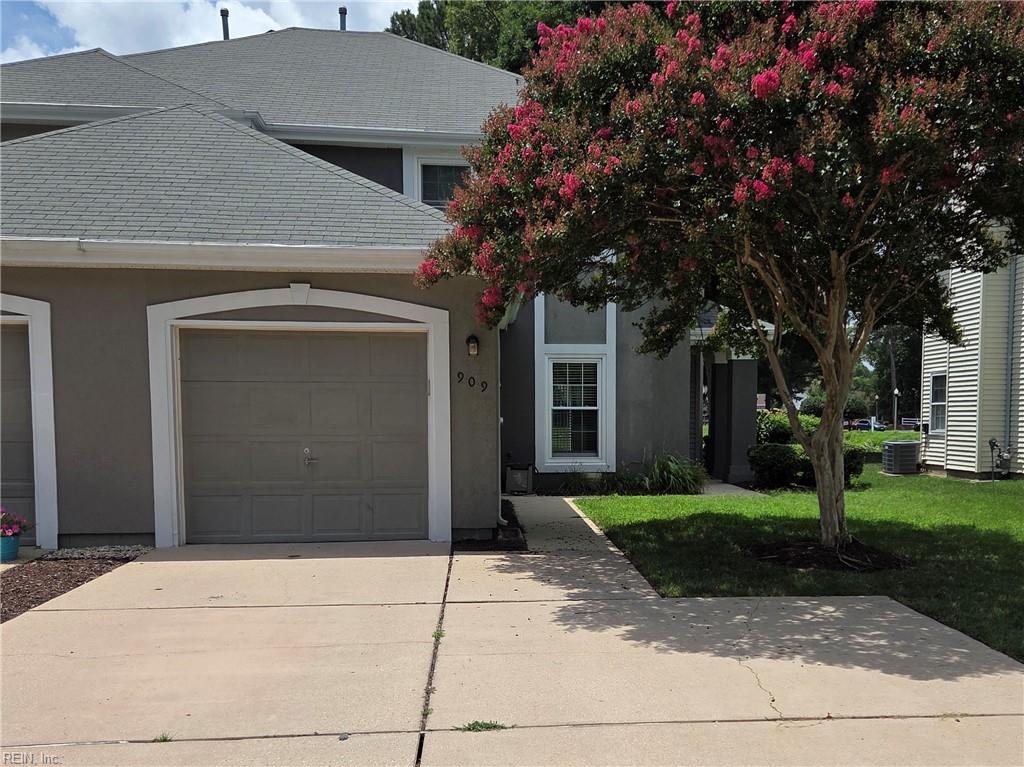 909 Willow Point Newport News VA 23602