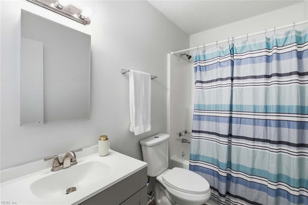 12813 Tahiska Lane Newport News VA 23602