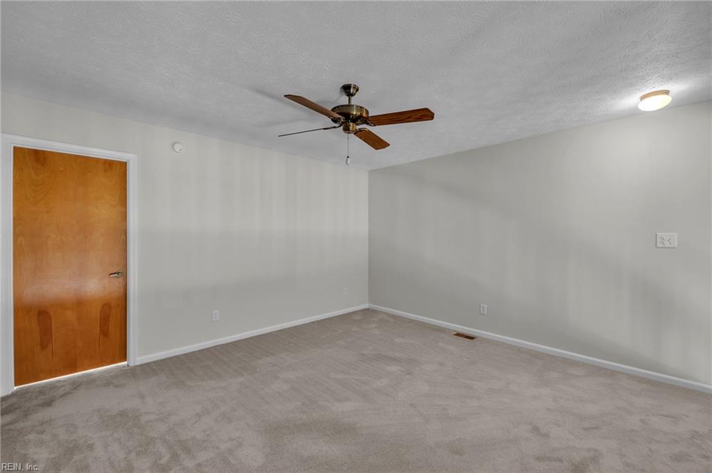 106 Englewood Drive Yorktown VA 23692