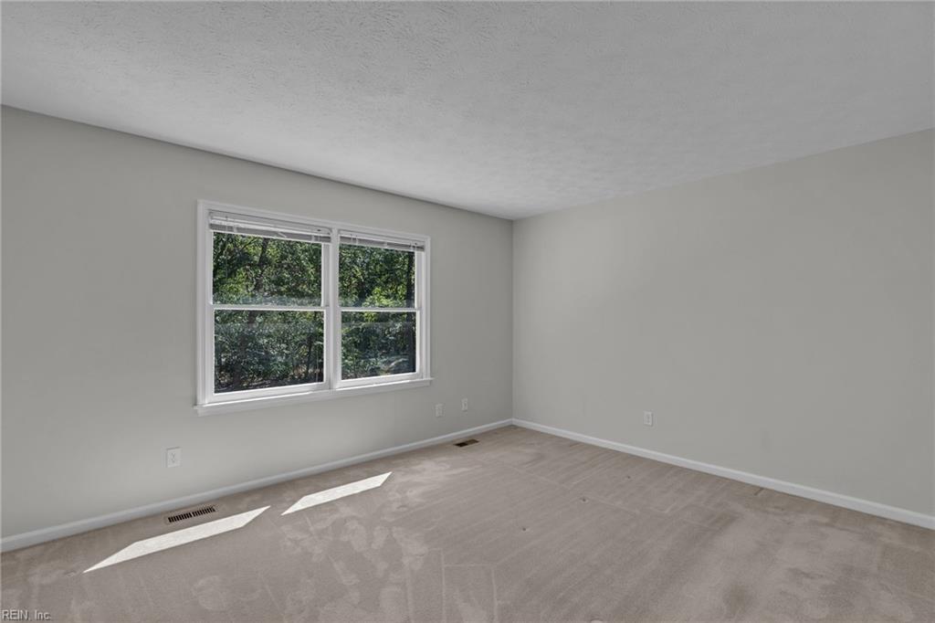 106 Englewood Drive Yorktown VA 23692
