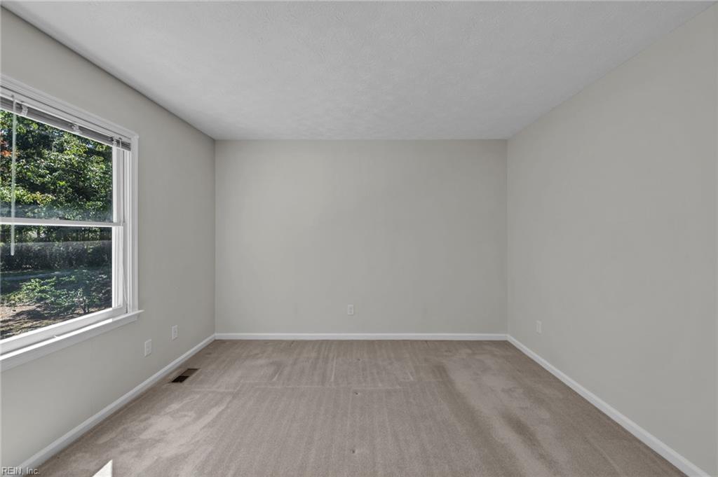 106 Englewood Drive Yorktown VA 23692