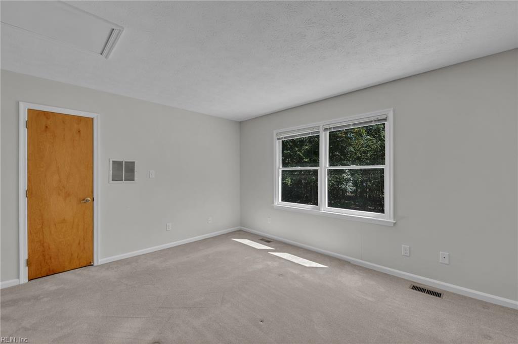106 Englewood Drive Yorktown VA 23692