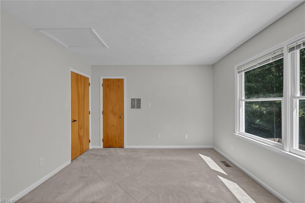 106 Englewood Drive Yorktown VA 23692